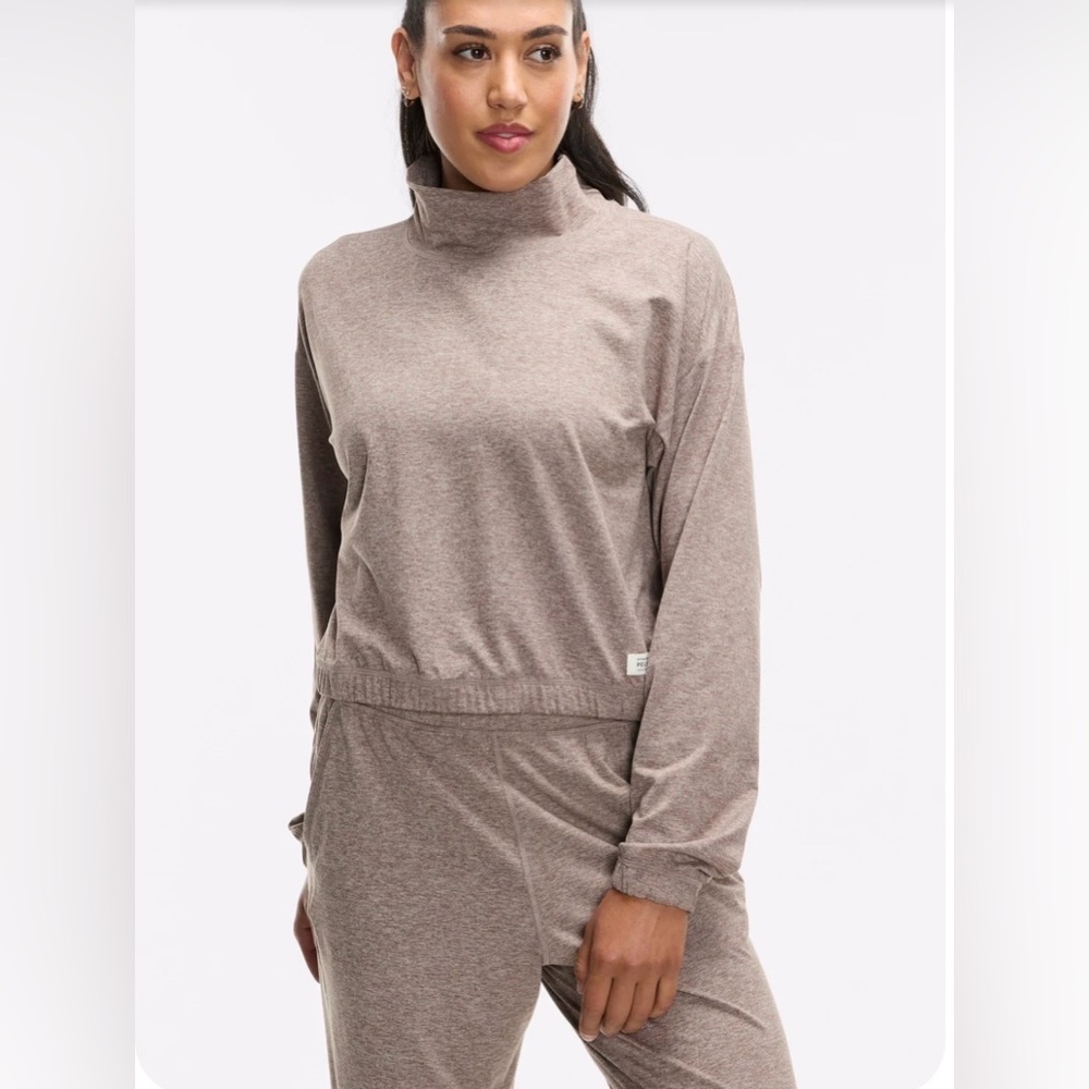 Peloton Dreamblend Funnel Neck Cropped Long Sleeve Top in Taupe Grey XL